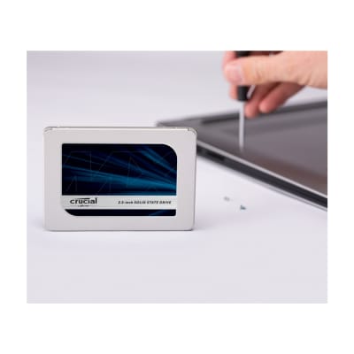 Crucial MX500 250GB SSD, SATA III 6 Gb/s Interface | Up to 560 MB/s Sequential Read Speed (CT250MX500SSD1)